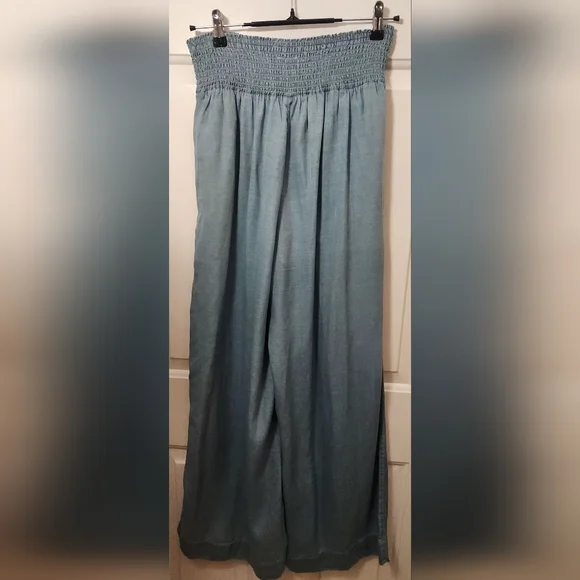 Joie 100% Lyocell Blue Smocked Chambray Resort Ready Pants Size M - Picture 4 of 5